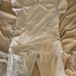 Cherokee Infinity scrub set white